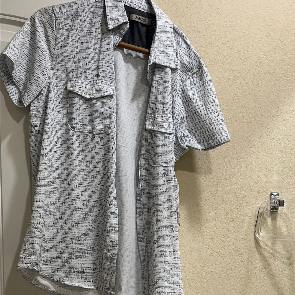 Textured Blue and White Short Sleeve Shirt
